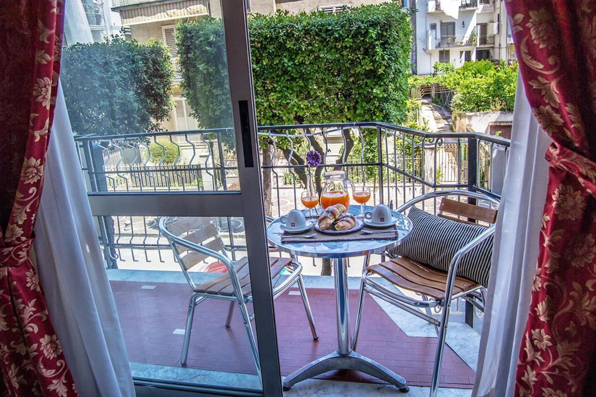 Hotel Piccolo Sogno بومبيي الغرفة الصورة