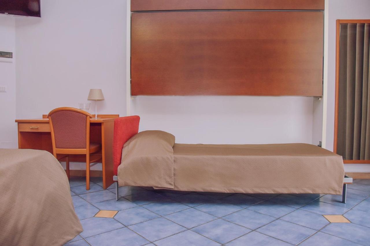 Hotel Piccolo Sogno بومبيي المظهر الخارجي الصورة