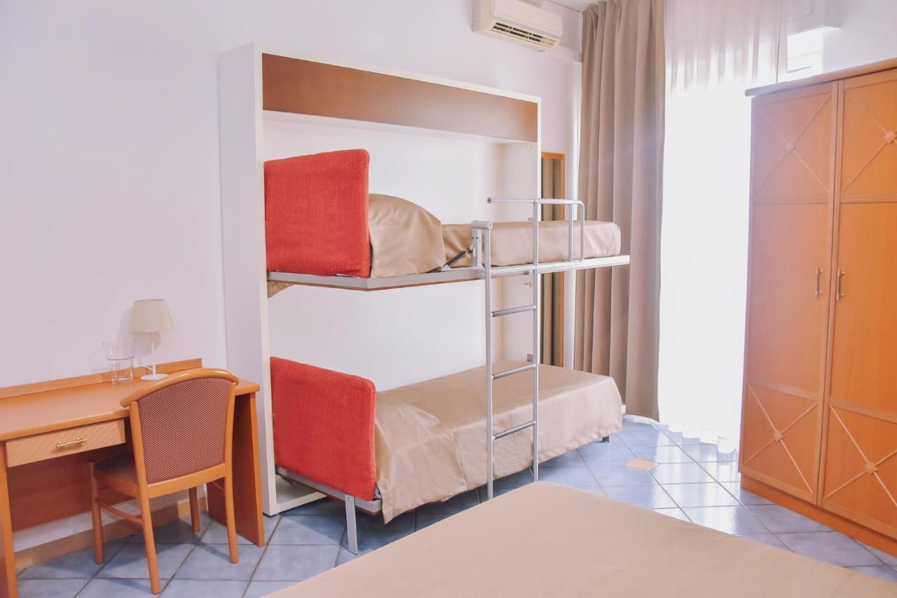 Hotel Piccolo Sogno بومبيي المظهر الخارجي الصورة