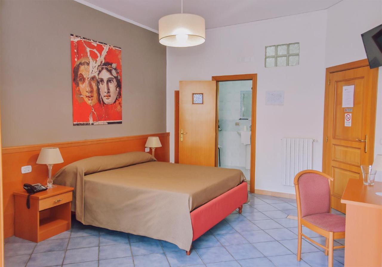 Hotel Piccolo Sogno بومبيي المظهر الخارجي الصورة
