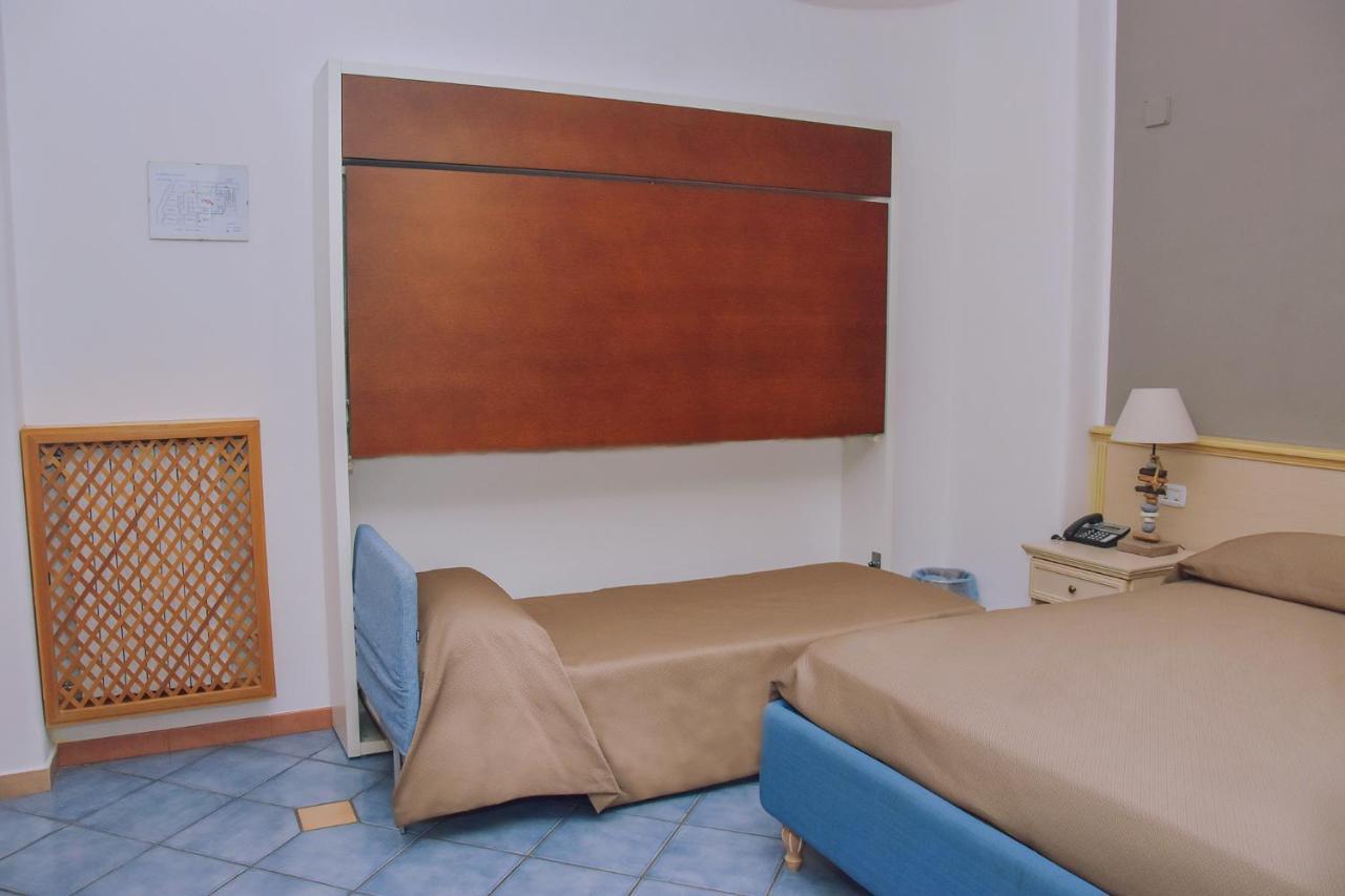 Hotel Piccolo Sogno بومبيي المظهر الخارجي الصورة