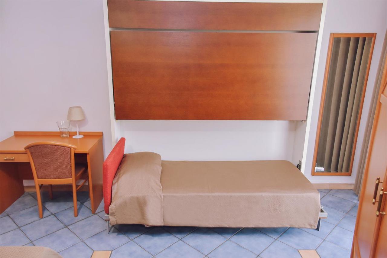 Hotel Piccolo Sogno بومبيي المظهر الخارجي الصورة
