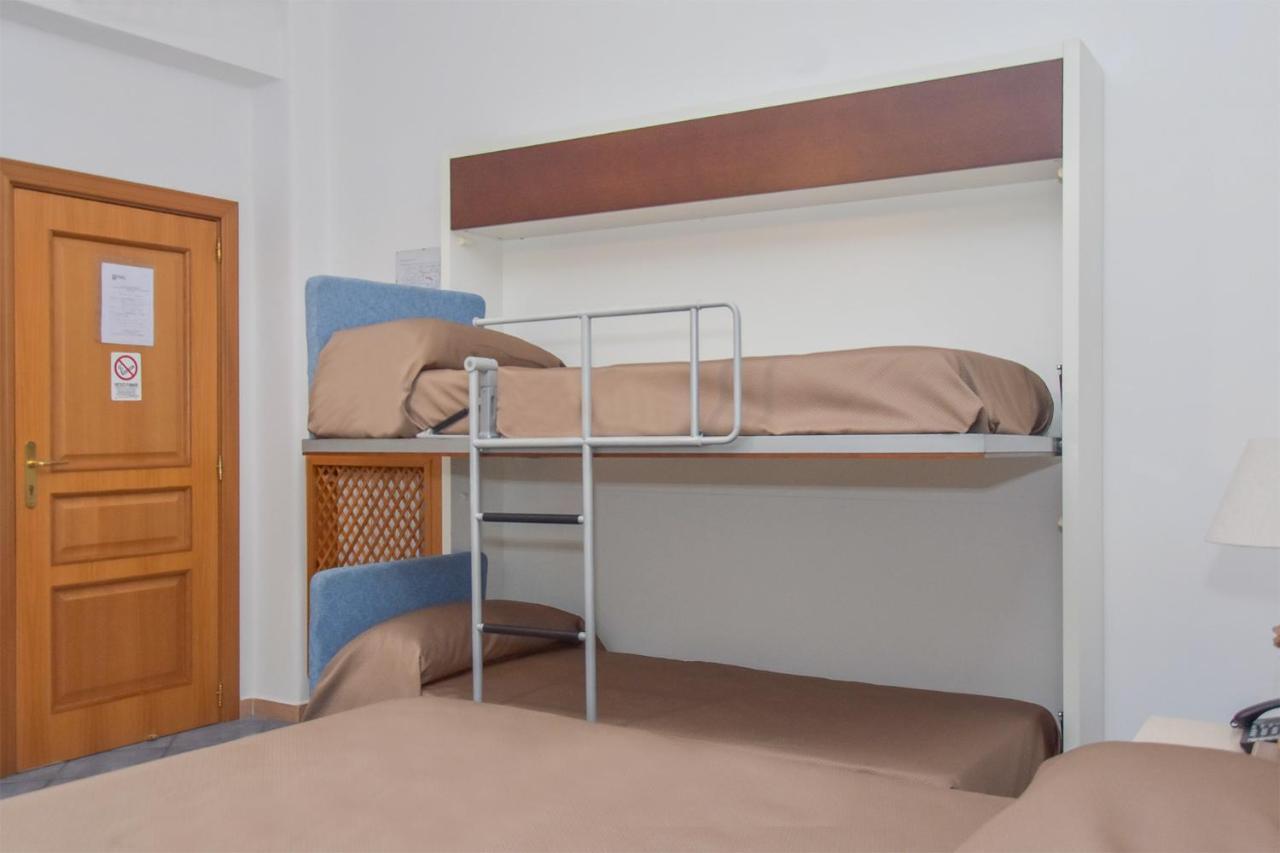 Hotel Piccolo Sogno بومبيي المظهر الخارجي الصورة