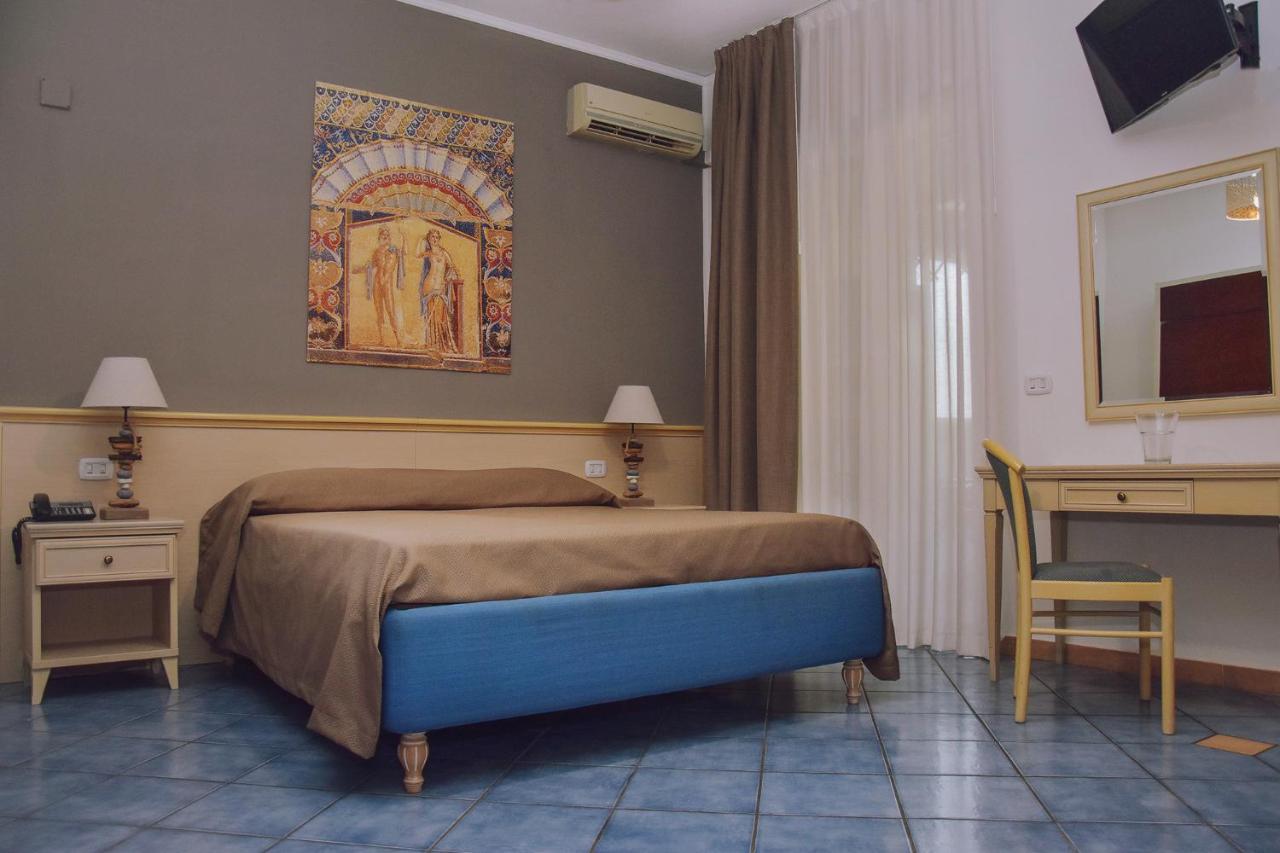 Hotel Piccolo Sogno بومبيي المظهر الخارجي الصورة