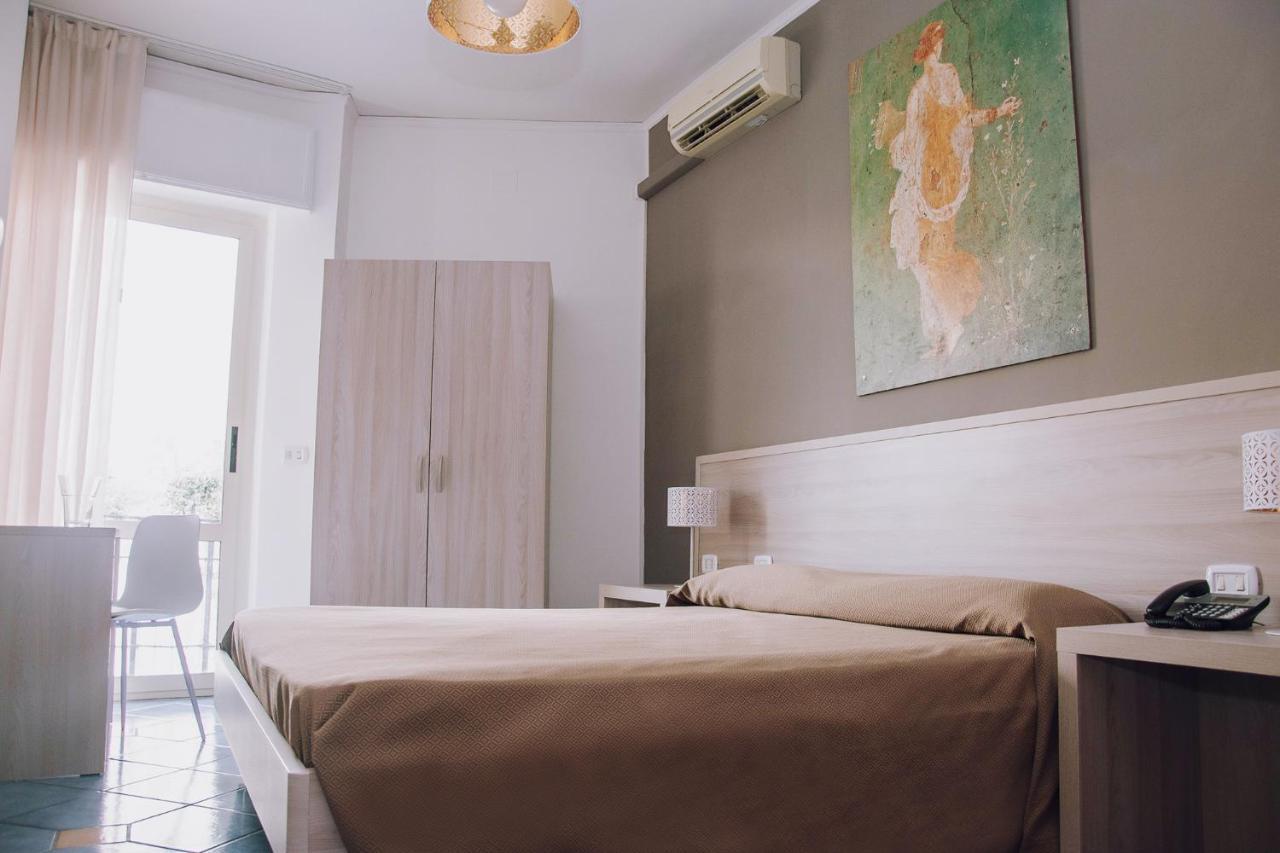 Hotel Piccolo Sogno بومبيي المظهر الخارجي الصورة