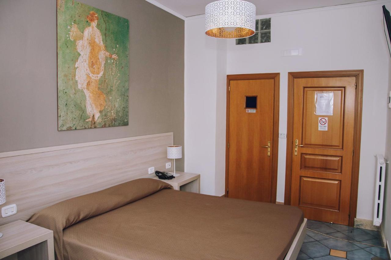 Hotel Piccolo Sogno بومبيي المظهر الخارجي الصورة