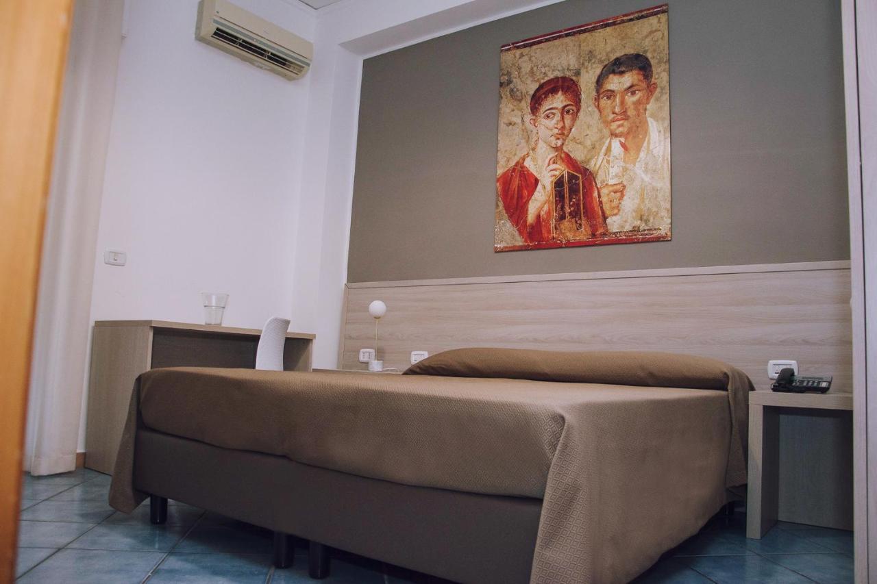 Hotel Piccolo Sogno بومبيي المظهر الخارجي الصورة