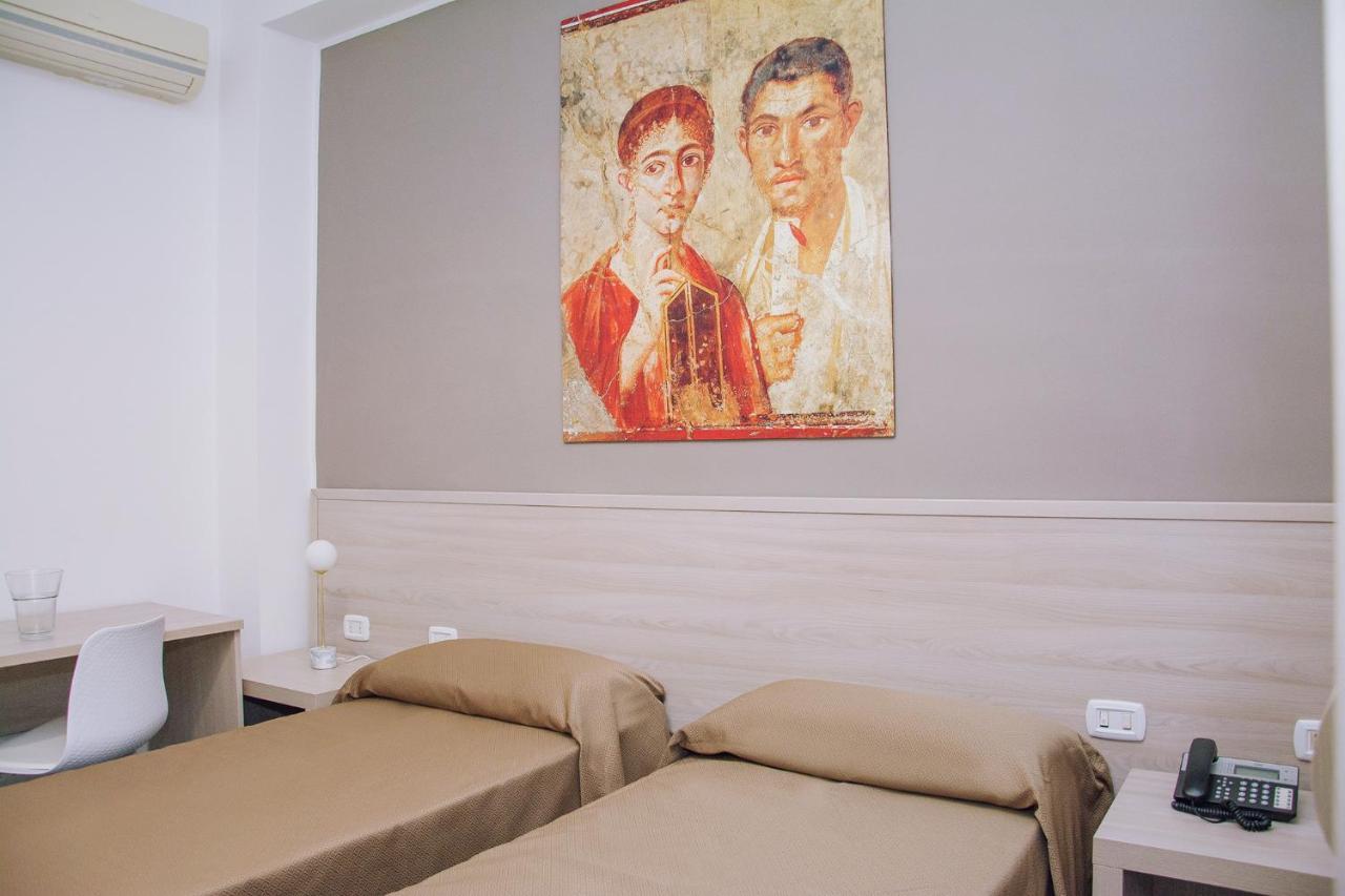 Hotel Piccolo Sogno بومبيي المظهر الخارجي الصورة