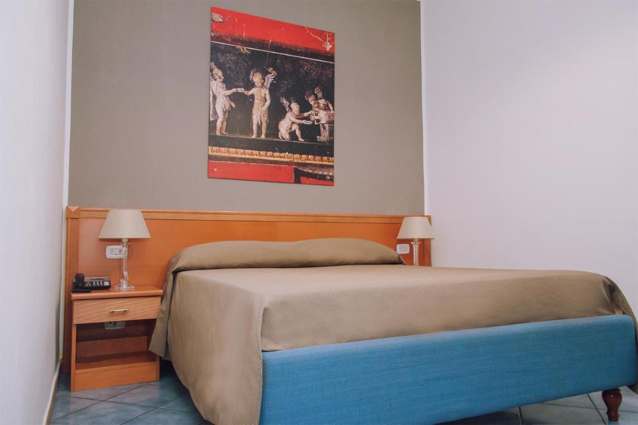 Hotel Piccolo Sogno بومبيي المظهر الخارجي الصورة