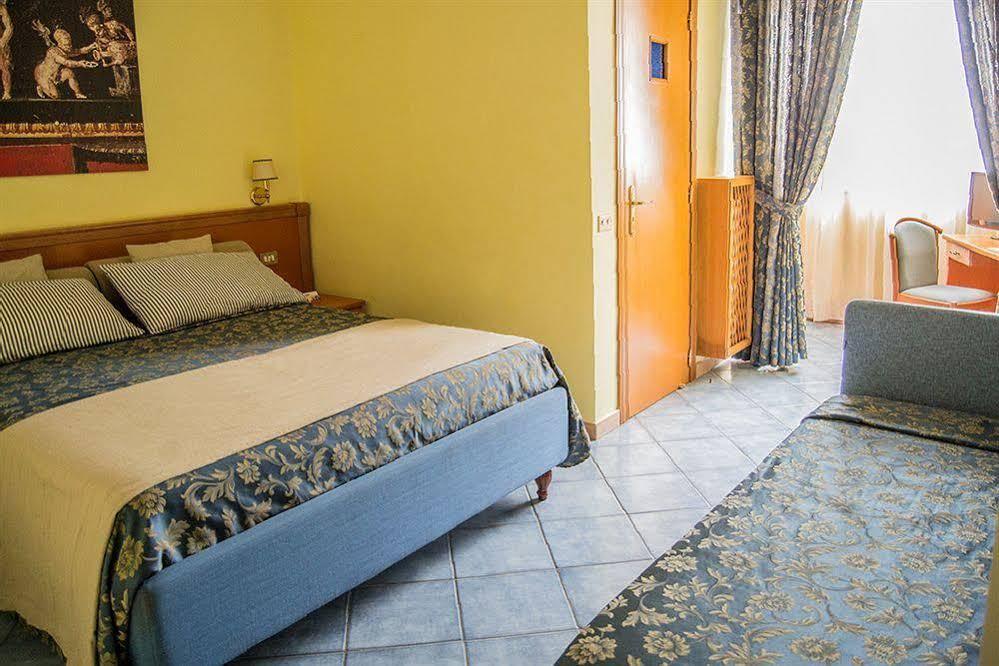Hotel Piccolo Sogno بومبيي المظهر الخارجي الصورة
